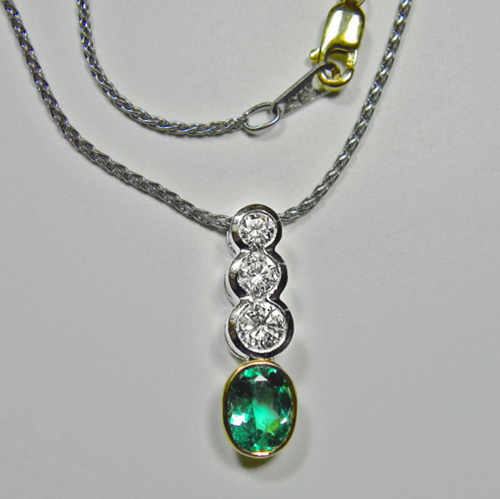 1.50 Estate Natural Diamond and Emerald Pendant Necklace, Platinum and Yellow Gold 18K 